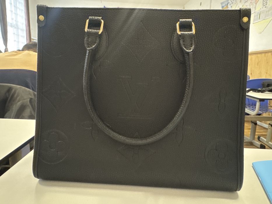 Geanta Louis Vuitton