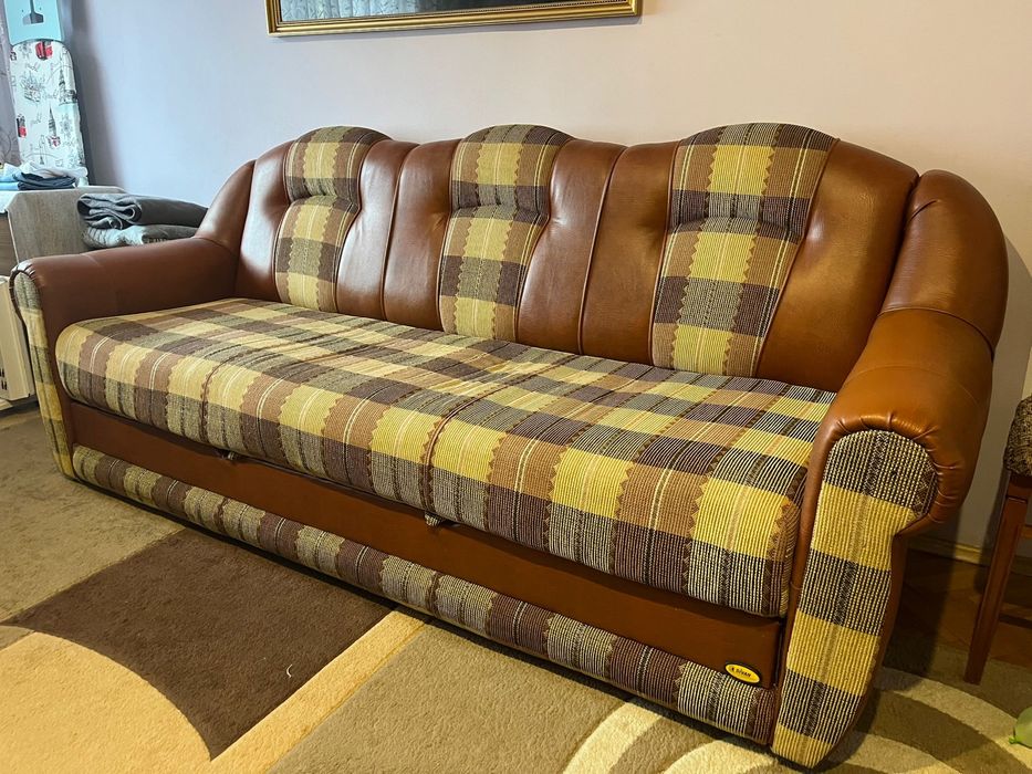 Set canapea si fotoliu extensibil - stare buna, confortabile