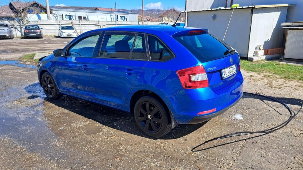Vând Skoda Rapid