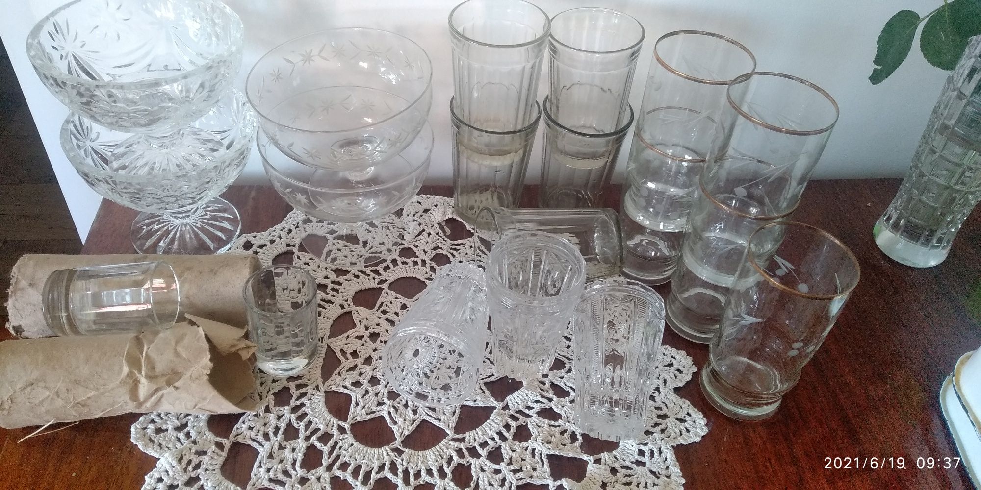 Посуда, стаканы, рюмки.вазы