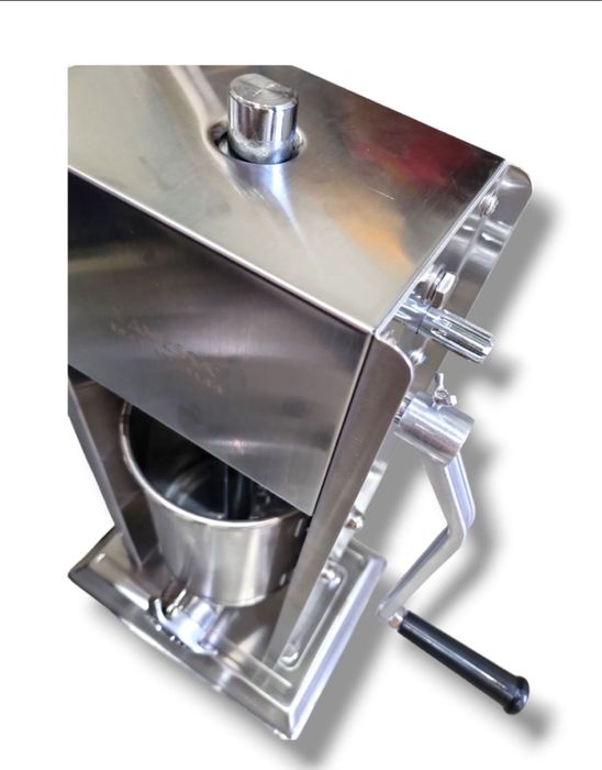 Masina de umplut carnati profesionala 5 sau 7 kg