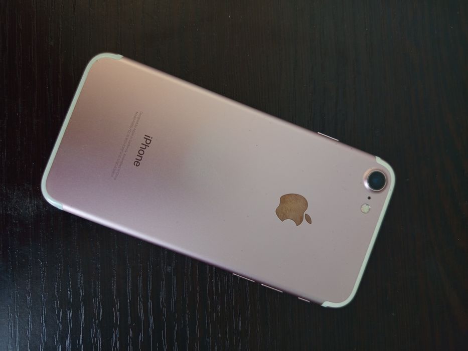 iPhone 7 розовый 128 гб