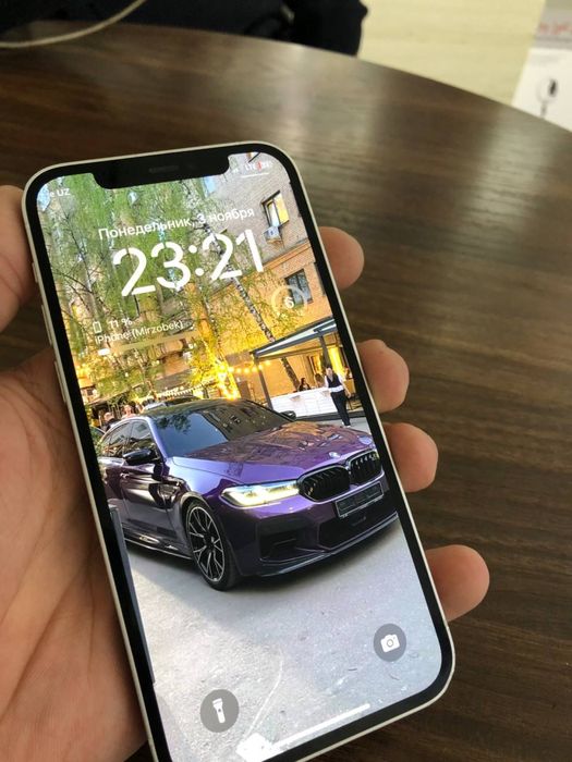 Iphone 12 64 gb karobka yoq hamme yeri radnoy orqasi singan