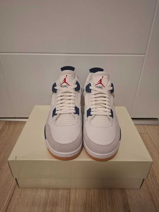 Jordan 4 SB Navy