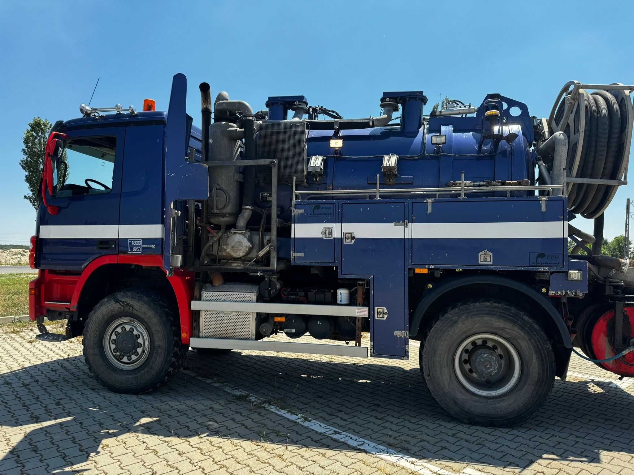 Vand Mercedes Actros  4X4 Elephant vidanja / sistem desfundare/