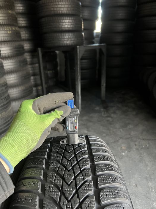 4 anvelope de iarna 205/55/16 Dunlop 7.2-7.7 mm