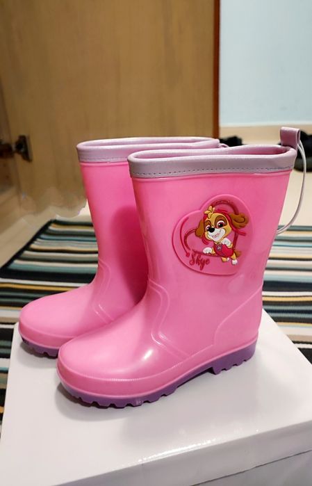 НОВИ детски обувки, маратонки 26, 27 и 28 размер