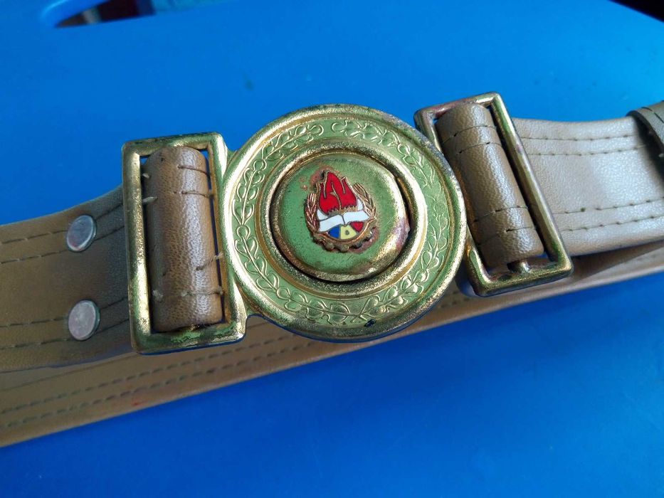 Pionier set  CRAVATA centura ecuson trese insigna