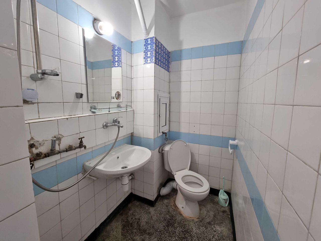Дава се под наем Двустаен апартамент в Бургас, Изгрев - 60 кв.м за 300 € - Снимка #3