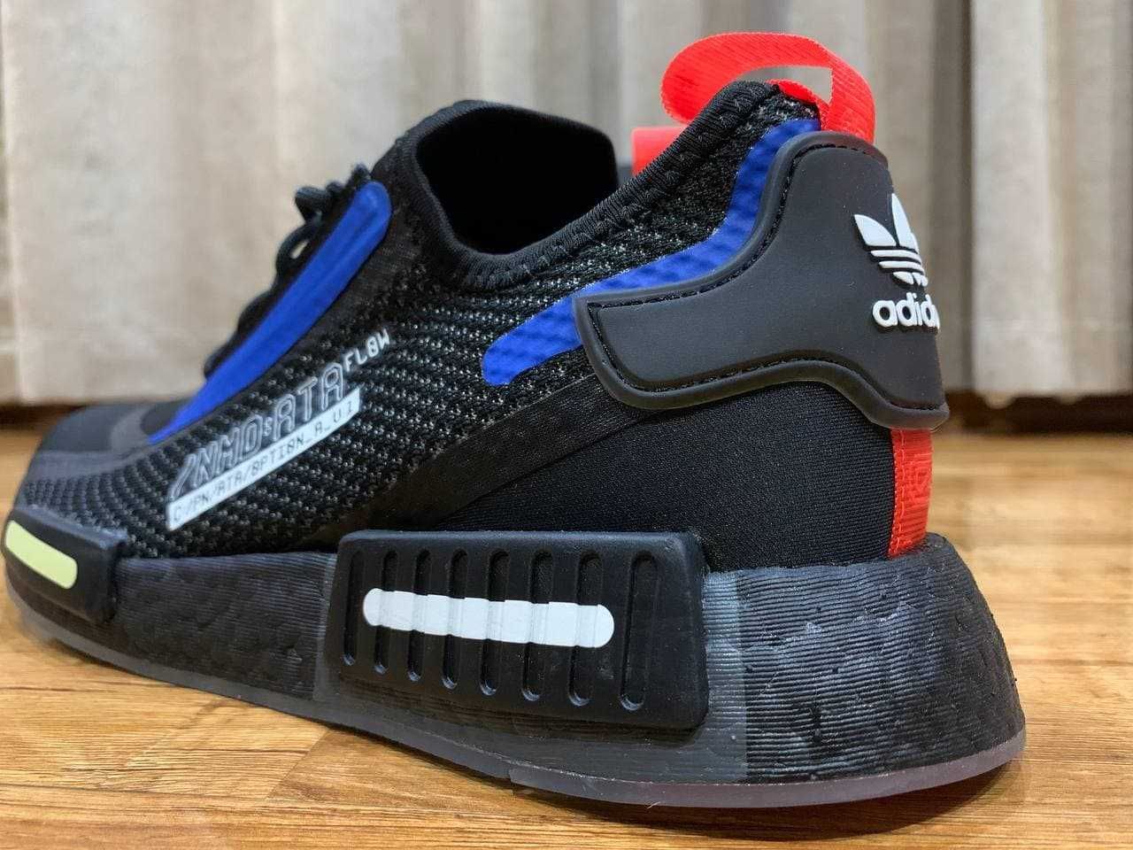 Adidas NMD_R1 Spectoo кроссовки для бега