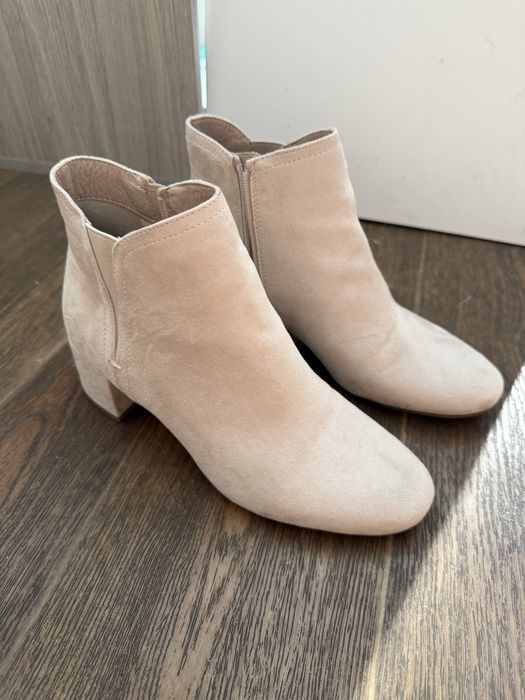 Дамски боти Tamaris – бежови, естествен велур