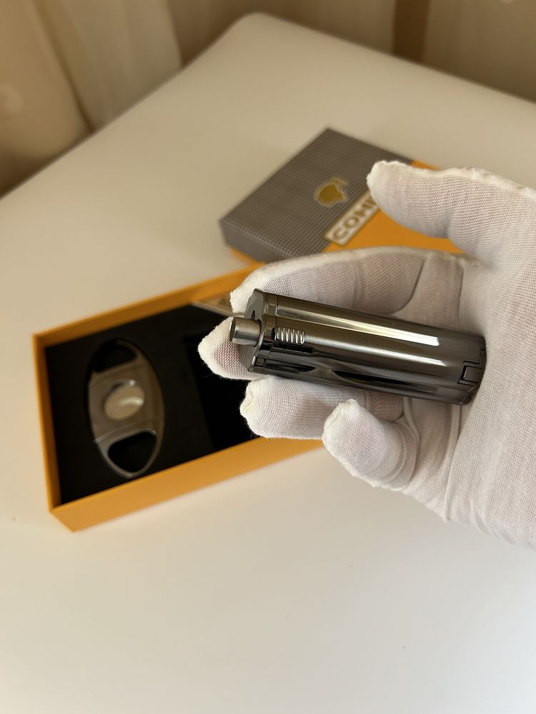 COHIBA подаръчен комплект (запалка+резачка за пури)