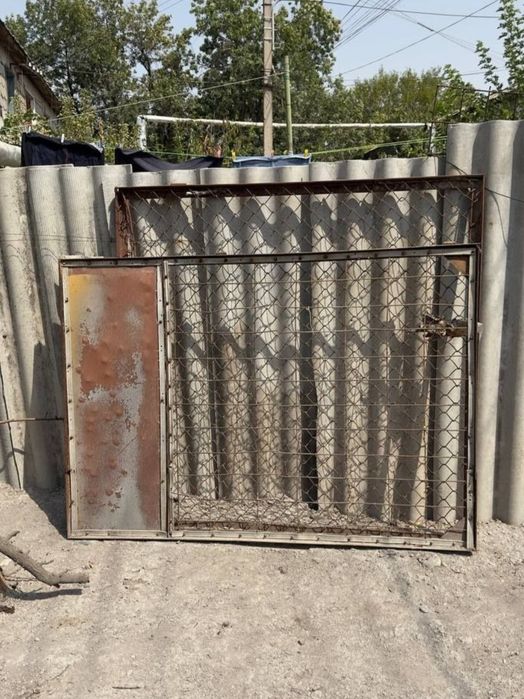 Решетка металлическая от ворот б/у