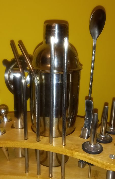 Шейкър/сет за бармани с книга за коктейли