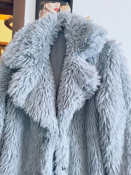 Страхотно синьо палто