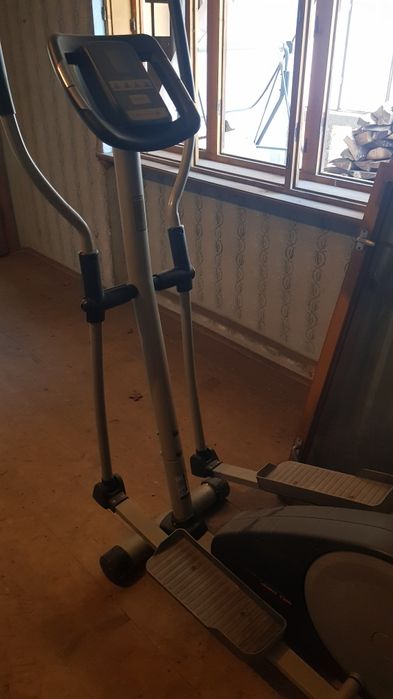 Cross trainer, crosstrainer