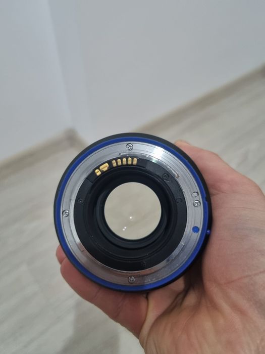 Carl zeiss milvus 100mm f2 makro planar canon EF