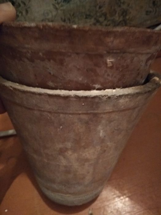 Продаются горшки цветочные