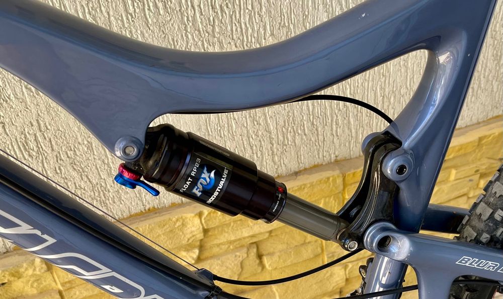 SАNTA CRUZ BLUR LT CARBON  . Планински карбонов велосипед. Спешно.