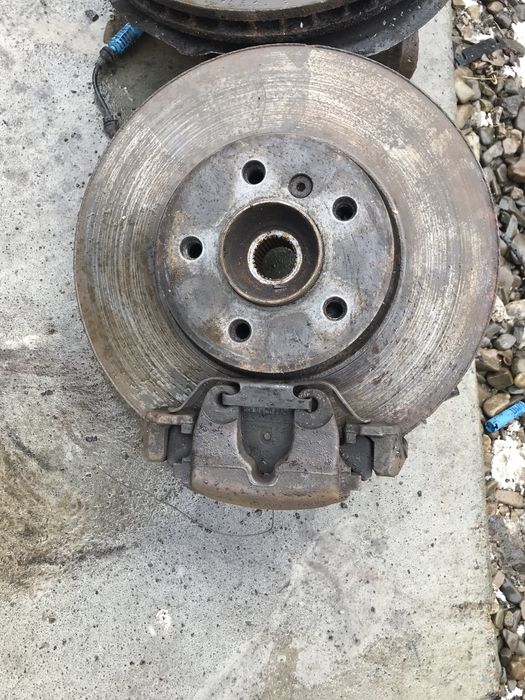 Fuzeta fata stanga dreapta etrieri fata Bmw X3 E83 3.5d Bi-turbo