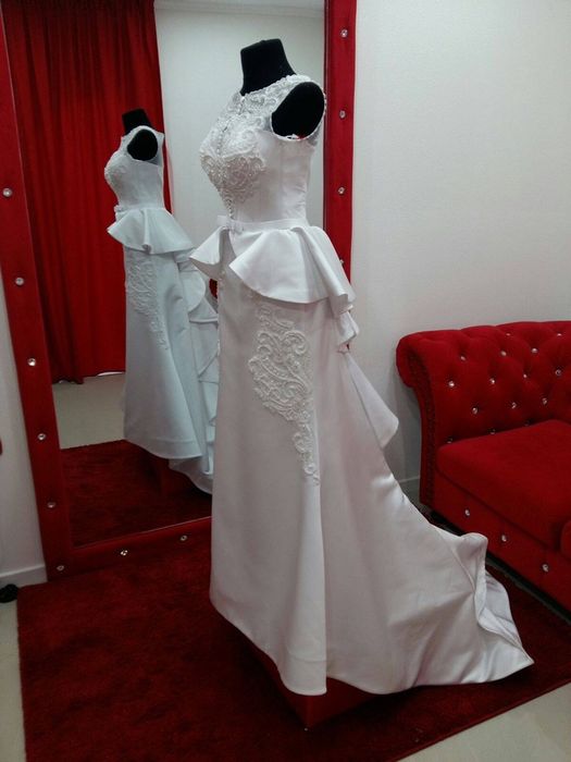 Vând rochii mireasa! NU SE VAND LA BUCATA!!!