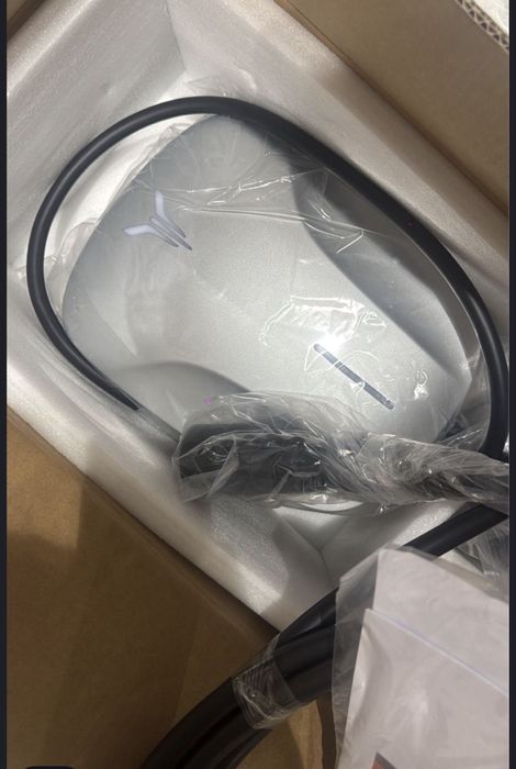 Зарядное устройство Voyah Free