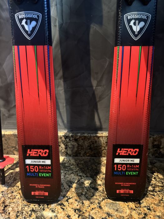 Детски ски, ски обувки и щеки Rossignol HERO