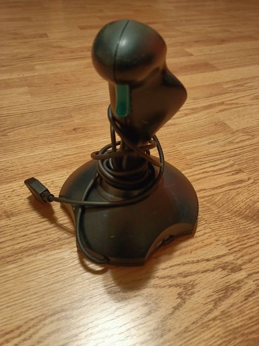 Joystick Genius Flight 2000 F20