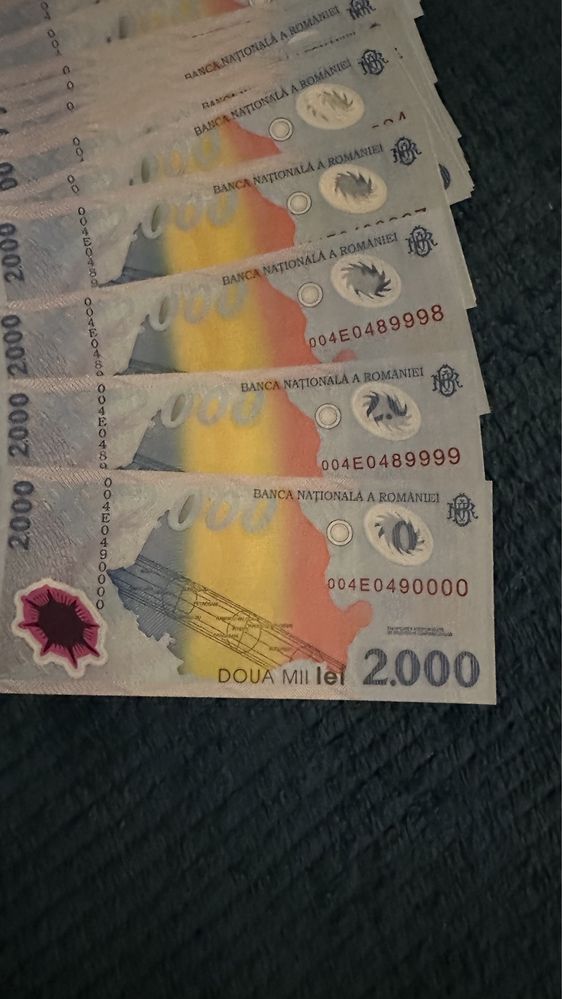 bancnota 2000 lei eclipsa