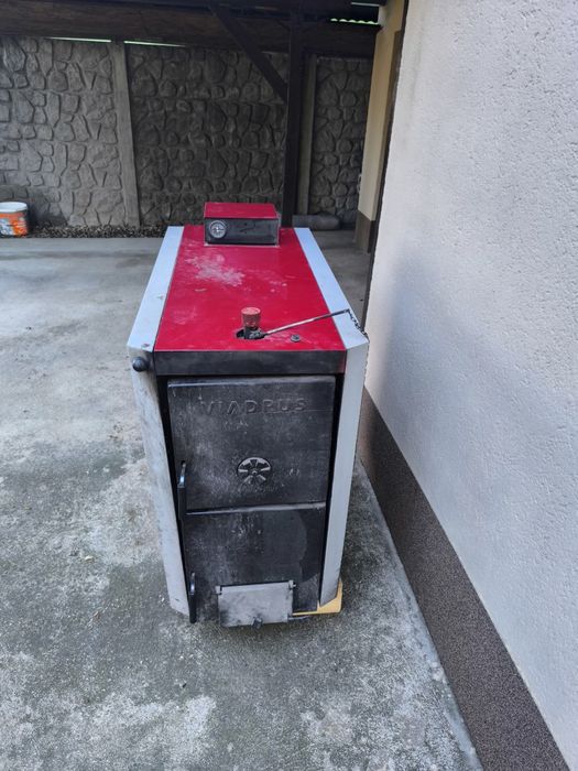 Vând centrală defectă Viadrus  45 KW