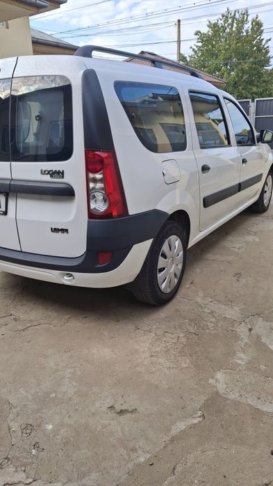 Vând Dacia Logan mcv 7 locuri