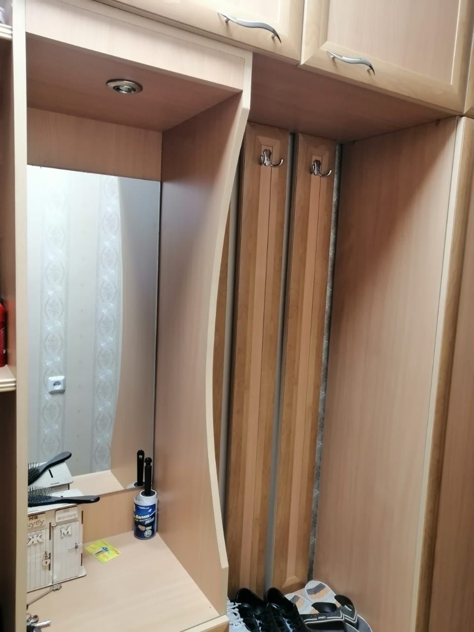 Продам хорошую Прихожую