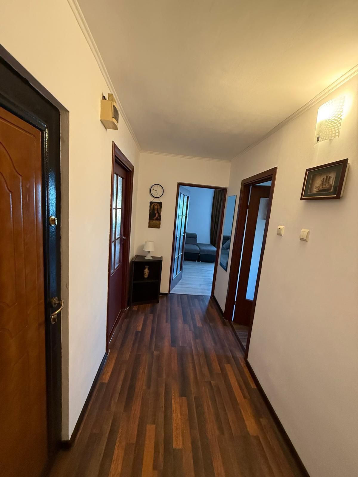Apartament 3 camere de închiriat,piata Dorobanți ,Piata ,proprietar