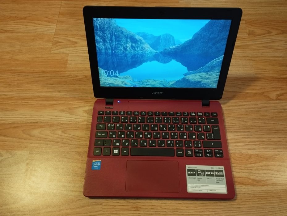 Лаптоп Нетбук Acer ES1-131-C3MW red