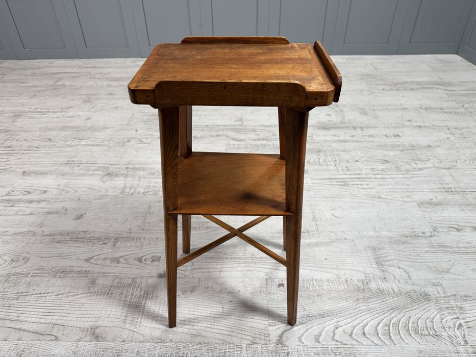 Помощна масичка -пиедестал - цветарник У023