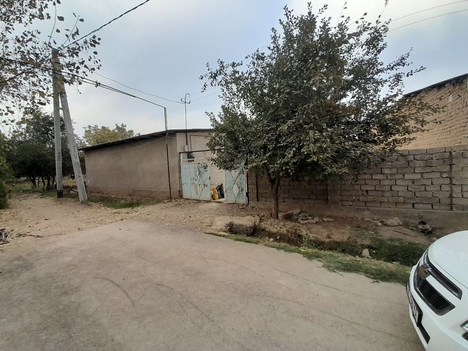 Участка сотилади