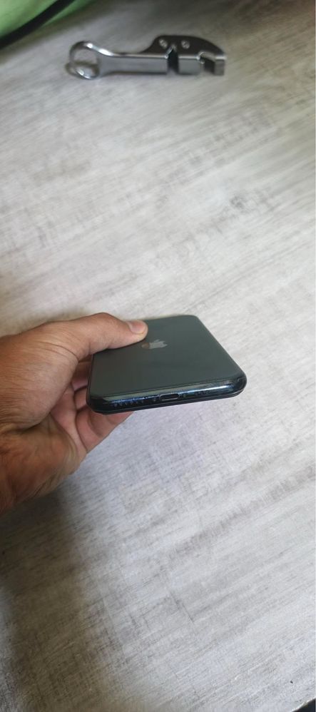 iPhone 11 pro 64 talik