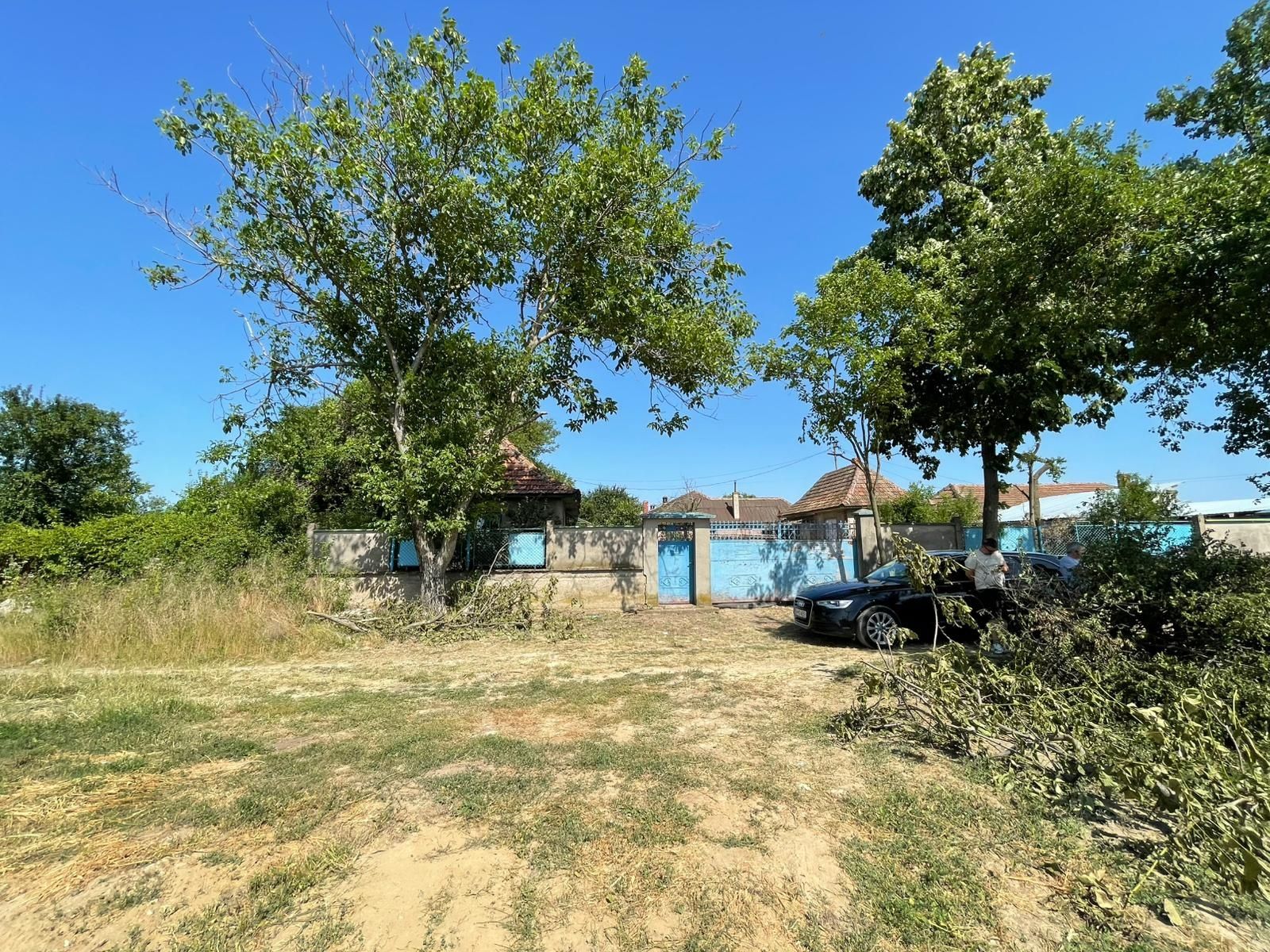 Vând casa în Tileagd