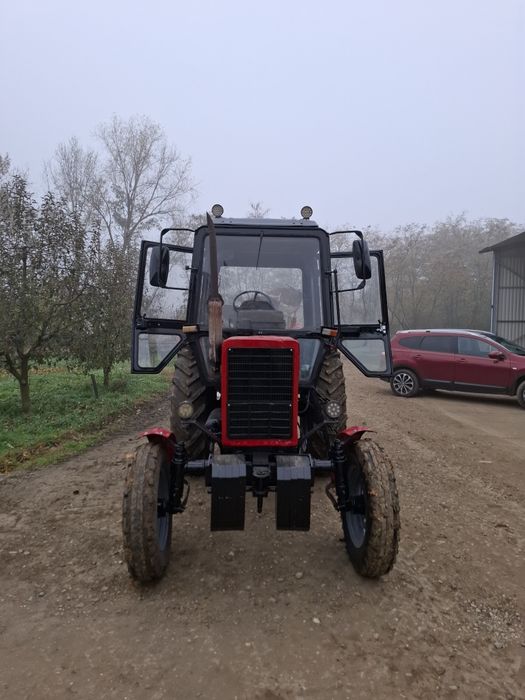 Tractor Belarus 80