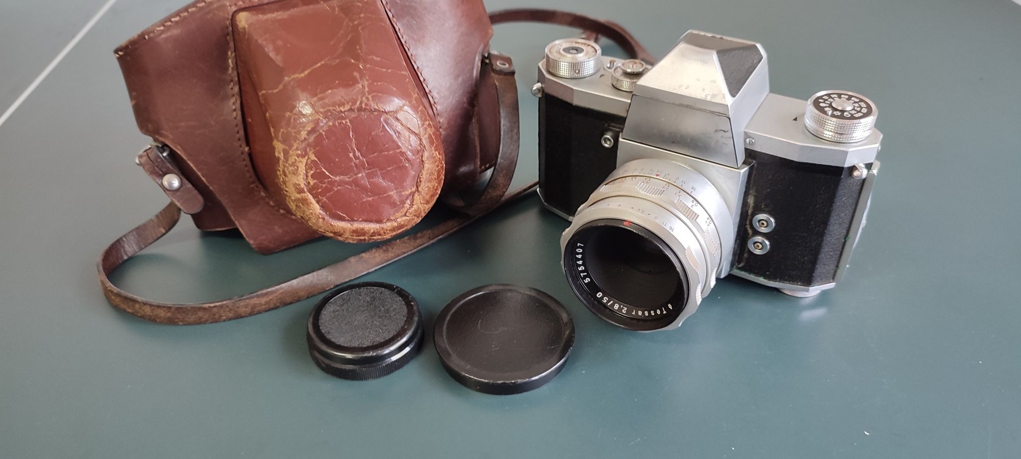 Aparat foto Praktica IV + lentila Carl Zeiss jen Tessar 50 2.8 m42