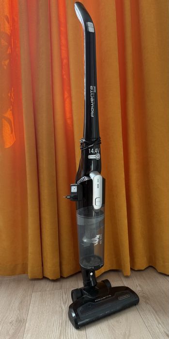 Aspirator vertical Rowenta Air Force fara fir