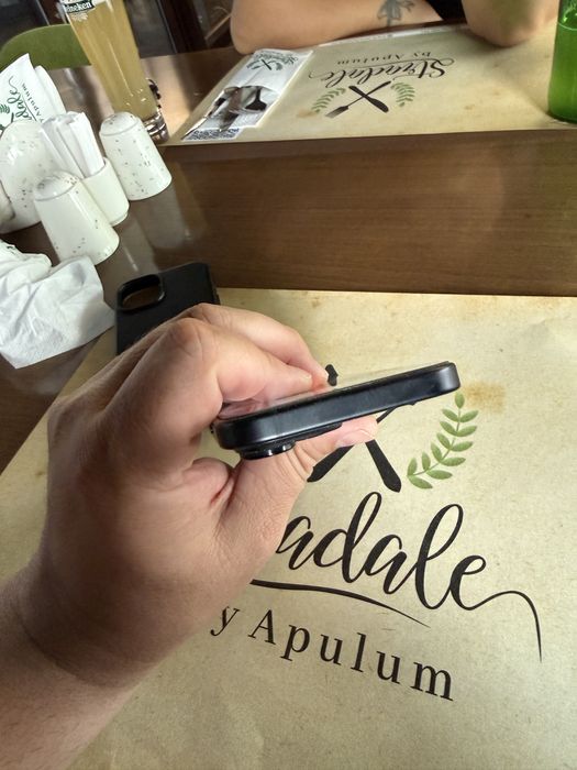 Iphone 15 black 128 giga