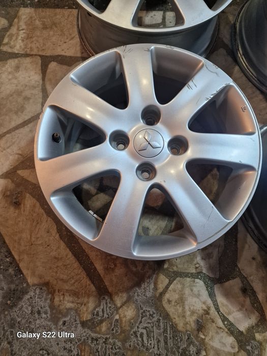 Mitsubishi 16 Volvo S40  4x114.3 67.1 Оригинални Замъка Ямбол