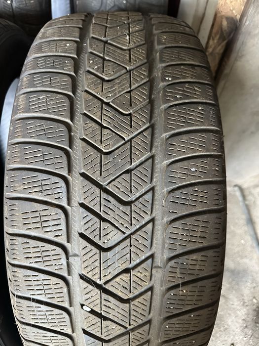 Зимни гуми Pirelli Scorpion спорт пакет 245/45 R20 / 275/40 R20