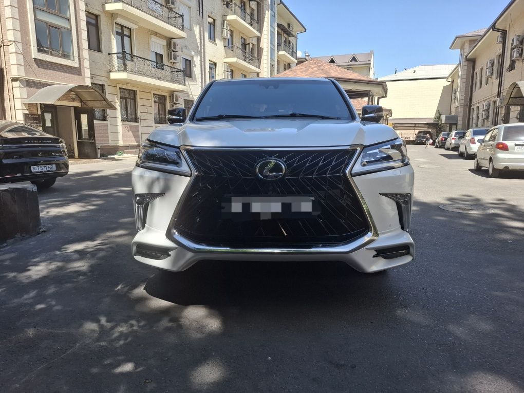 Lexus LX 570   СУПЕР. СПОРТ Нахтга. сотилади.