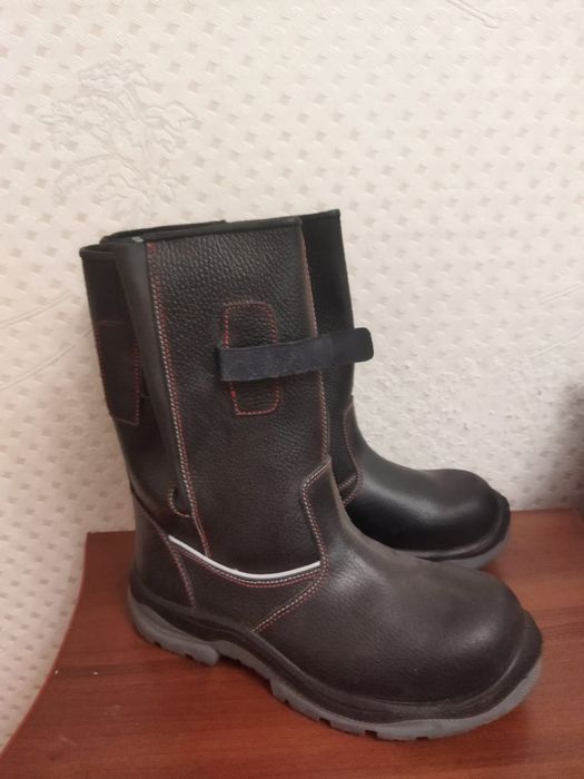 Продам мужскую обувь