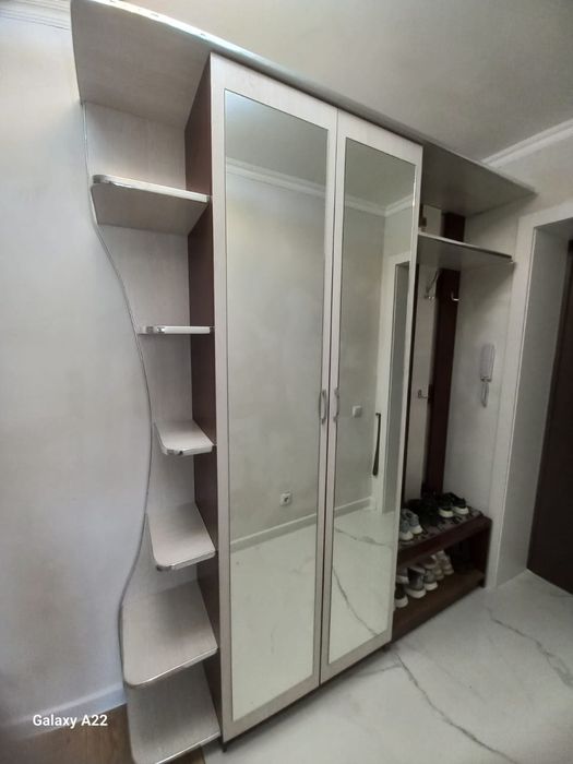 Шкаф для прихожей