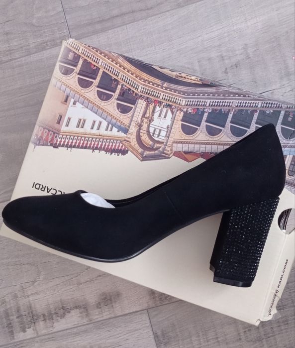 Туфли женские продам