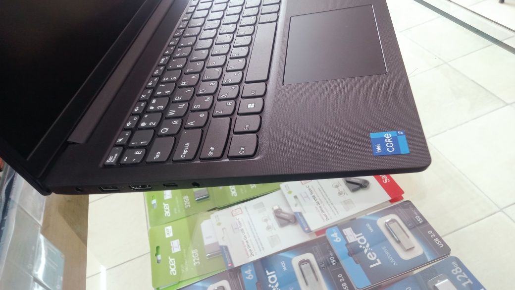 Noutbuk Lenovo Core i7