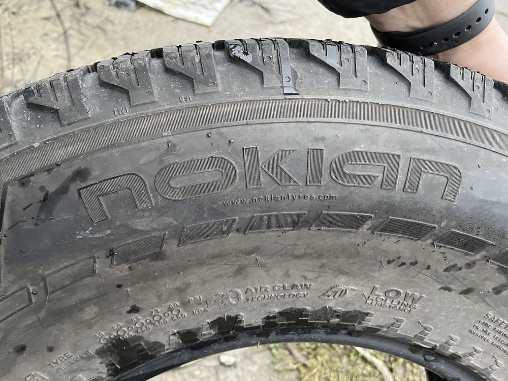 Anv m+s 235/85/16 Nokian/kumho